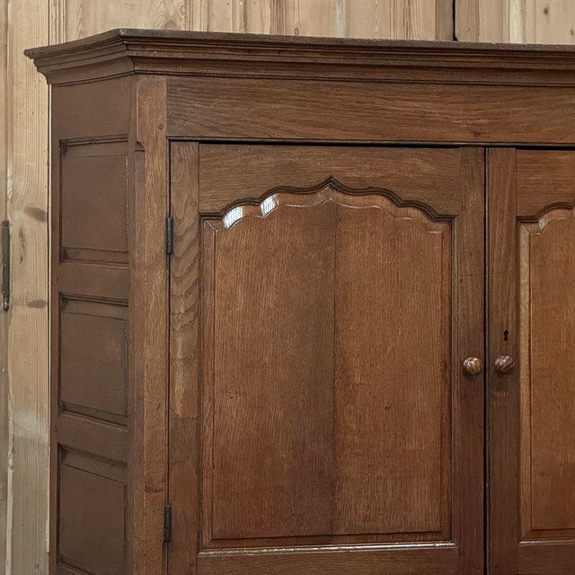 Late 18th Century 18th Century Georgian Period English Oak Linen Press For Sale - Image 5 of 18