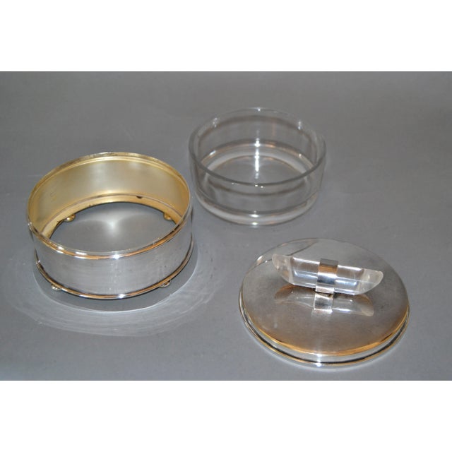 Mid-Century Modern Silver Plate & Lucite Perfume Bottle & Powder Box 2 Pc. Vanity Set For Sale In Miami - Image 6 of 13