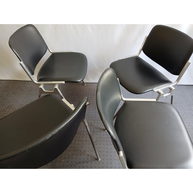 DSC 106 Chair by Giancarlo Piretti for Castelli, 1960s, Set of 4 For Sale - Image 9 of 18