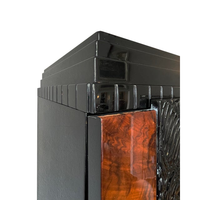 French Art Deco Cabinet in Walnut with Black Lacquer, 1920s For Sale - Image 10 of 15