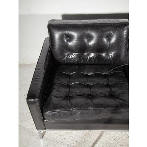 Vintage Three-Seater Sofa in Black Leather with Chrome Frame from Florence Knoll, 1970s For Sale - Image 6 of 12