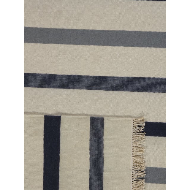 White Modern Handwoven Ivory Kilim 4'1 X 6'2 For Sale - Image 8 of 9