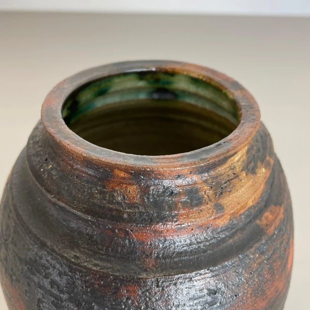 1970s Abstract Ceramic Studio Pottery Vase from Gerhard Liebenthron, Germany, 1970s For Sale - Image 5 of 18
