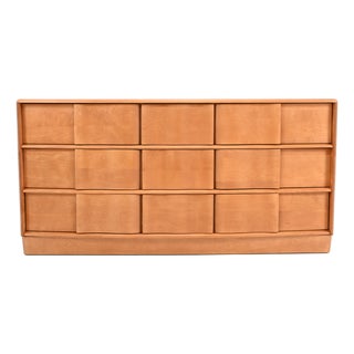 Heywood-Wakefield Mid-Century Modern Sculptura Birch 9 Drawer Long Dresser | Newly Refinished For Sale