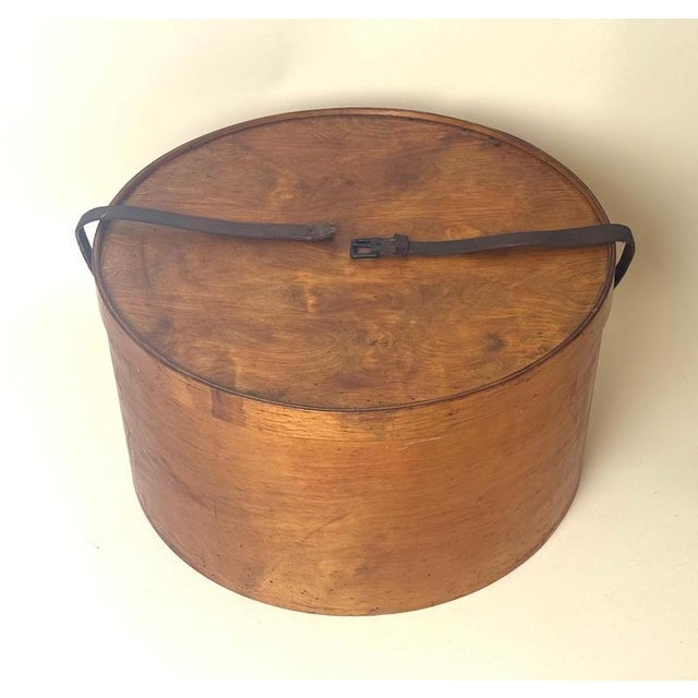 Large Antique Luther Bentwood Hat Box, 1890s For Sale - Image 9 of 18