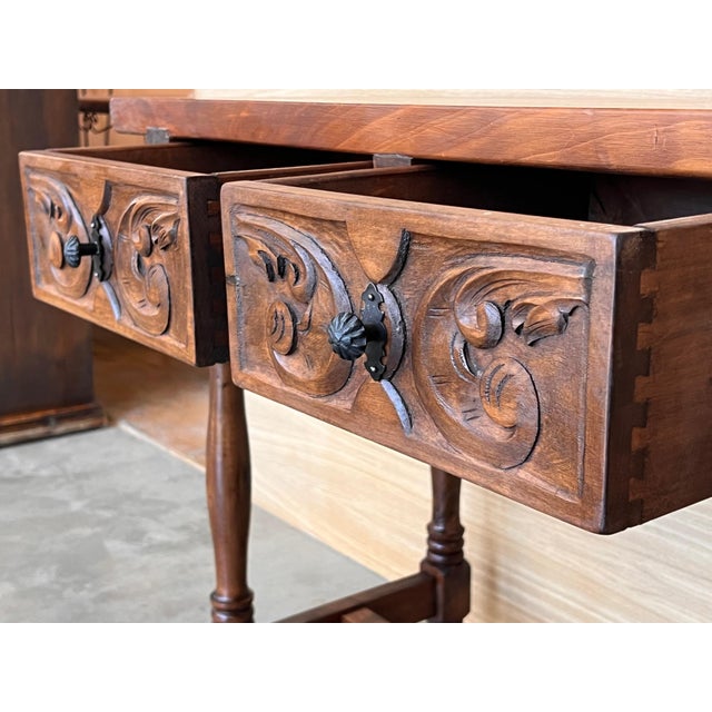 Early 20th Century Spanish Carved Console Table with Turned Legs For Sale - Image 14 of 18