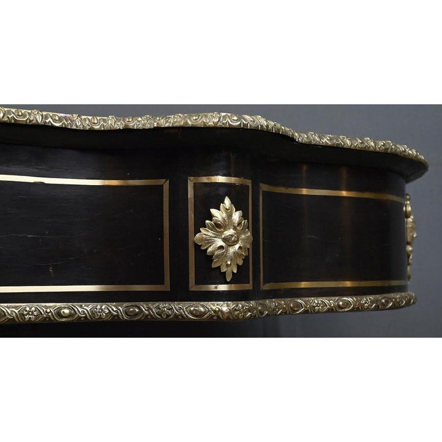 Mid-19th Century Napoleon III Violin-Shaped Marquetry Table For Sale - Image 10 of 18