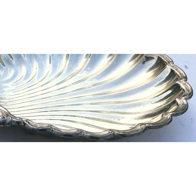1970s 14" Majestic Silverplate Scallop Shell Tray - Ornate Floral Handle For Sale - Image 11 of 17