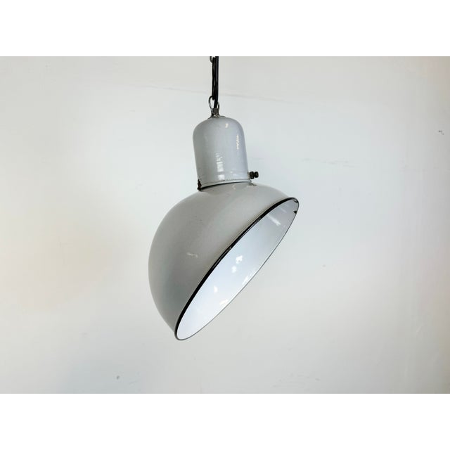 - Vintage Industrial factory light from the 1960s - Made in Netherlands - Grey enamel body,with white enamel interior -...
