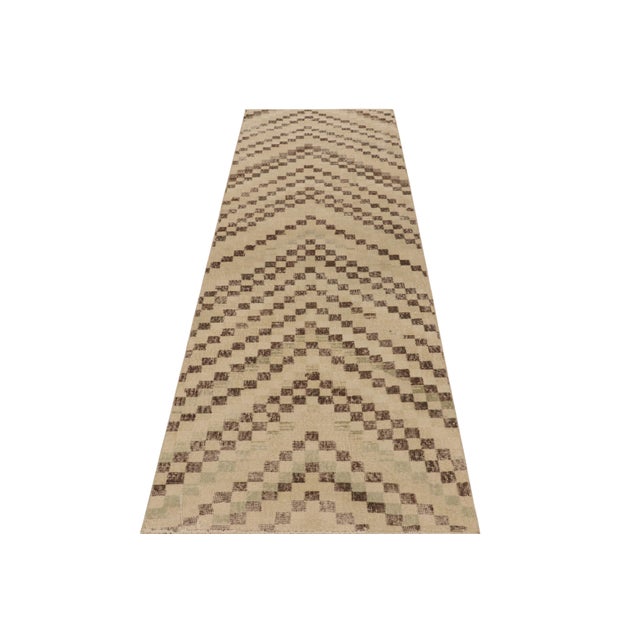 Rug & Kilim Vintage Distressed Runner Rug, Beige-Brown Geometric Patterns – Rug & Kilim For Sale - Image 4 of 7