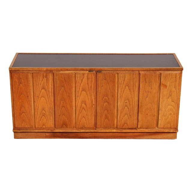 Mid-Century Modern Credenza Sideboard, Circa 1970s, American Modern Style With Black Laminate Top For Sale