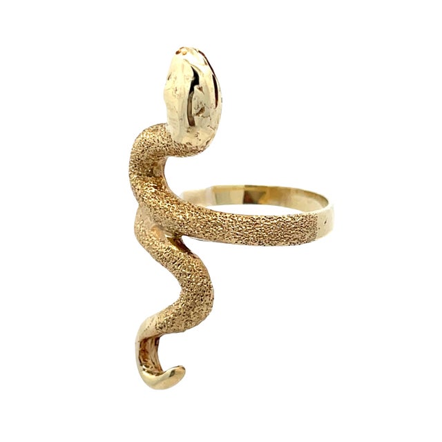 Vintage 14k Yellow Gold Textured Snake Ring, Size 7 For Sale In New York - Image 6 of 9