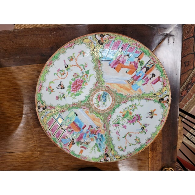Antique Early 19th Century Chinese Rose Medallion Charger For Sale In Philadelphia - Image 6 of 11