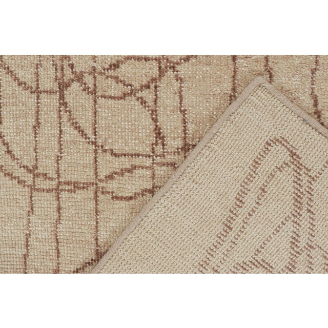 Textile Rug & Kilim’s Contemporary Sketch Rug in Beige and Brown, 5x8 For Sale - Image 7 of 8