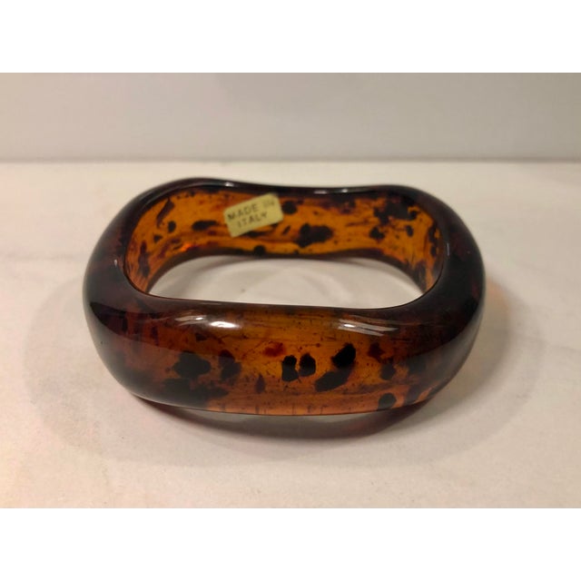 Mid-Century Modern 1970s Italian Lucite Tortoise Shell Abstract Bangle For Sale - Image 3 of 10
