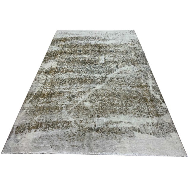 Vintage rug | Size: 277 x 175 cm | Material: Hand-knotted wool | Condition: Very good | Pattern: Traditional oriental...