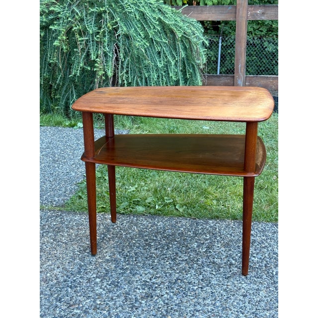 Wood Mid Century Modern Danish Solid Teak Side Table by Peter Hvidt For Sale - Image 7 of 10