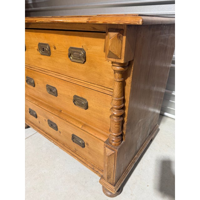 Antique Pine Three Drawers - Chest of Drawers From England For Sale - Image 6 of 18