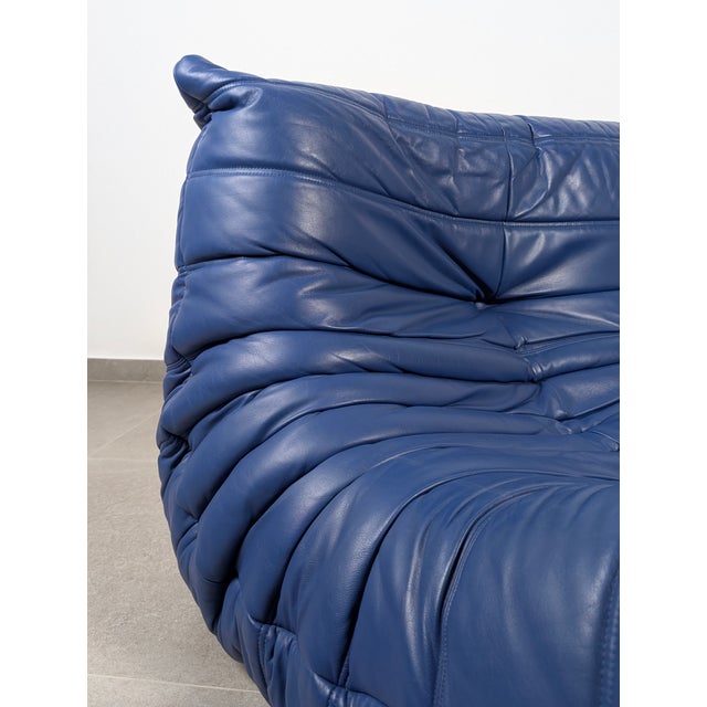 Vintage French Togo Sofa in Blue Leather by Michel Ducaroy for Ligne Roset, 1980s For Sale - Image 9 of 12