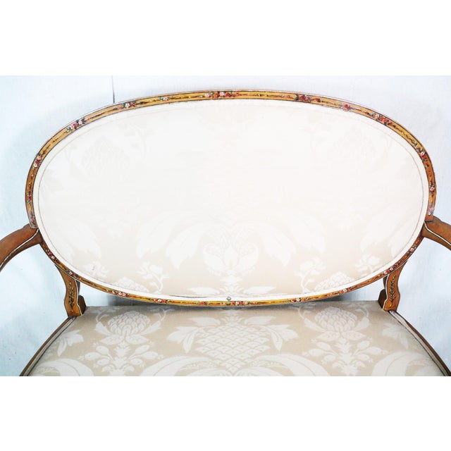 Traditional English Edwardian Period Oval Back Settee For Sale - Image 3 of 14