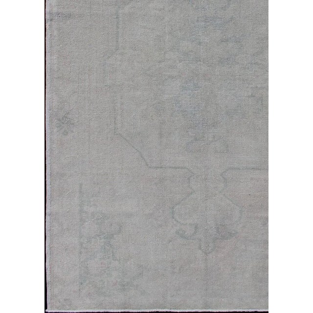 Turkish Oushak Rug in Faded Steel Blue and Soft Gray With Subtle Medallion For Sale - Image 4 of 11