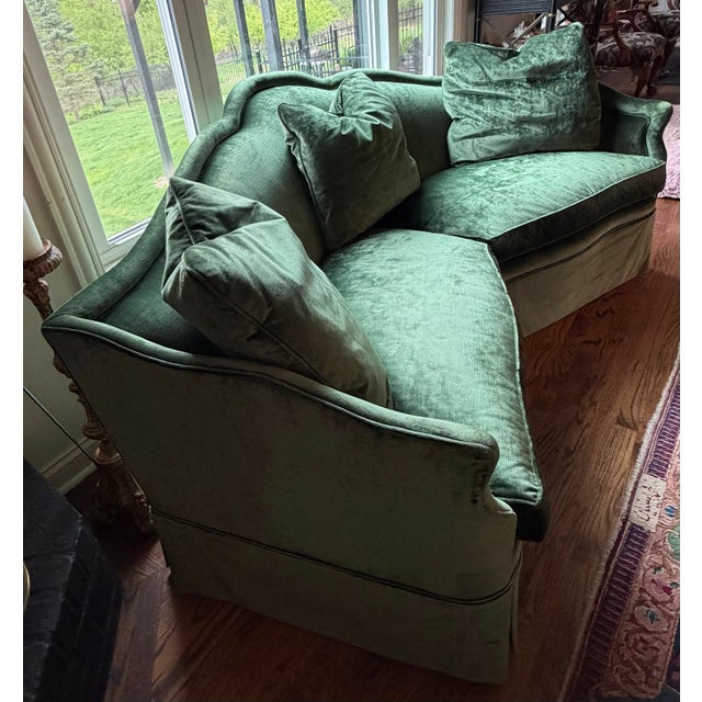 Baker Furniture Crushed Emerald Velvet Corner Conversation Sofa For Sale In Chicago - Image 6 of 12