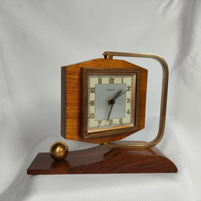 Art Deco 1948 Bedside Alarm Clock Bayard on Base, Vertically Adjustable For Sale - Image 3 of 5