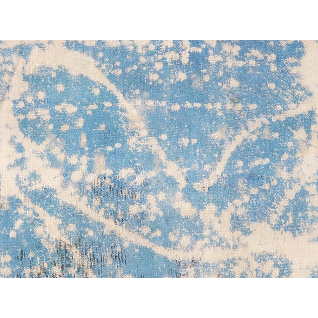 Looking for a rug that makes a statement? Look no further than this gorgeous Lahore rugs. Now Pasargad's best selling rug...