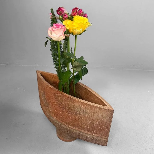 1960s Japanese Modernist Ceramic Ikebana Vase, 1960s For Sale - Image 5 of 18