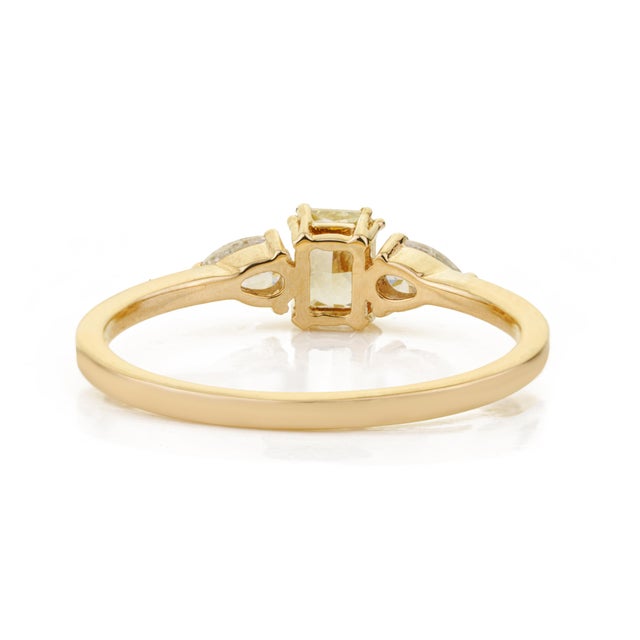 VRJewels Fancy Yellow Diamond Three-Stone Engagement Ring in 14k Gold Size 5 For Sale - Image 11 of 18