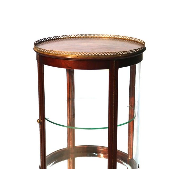 Antique Louis XVI Style Mahogany, Glass & Ormolu Round Vitrine C1910 For Sale - Image 13 of 15