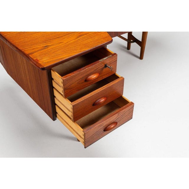 Boomerang Writing Desk Teak by Peter Løvig Nielsen for Løvig, Denmark, 1960 For Sale - Image 14 of 18