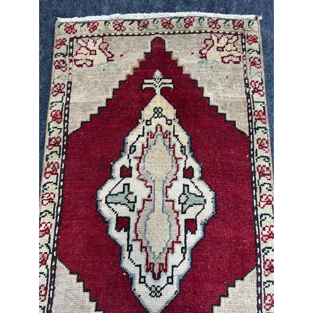 Turkish Yastik Rug 1'7" x 2'9" For Sale - Image 4 of 5