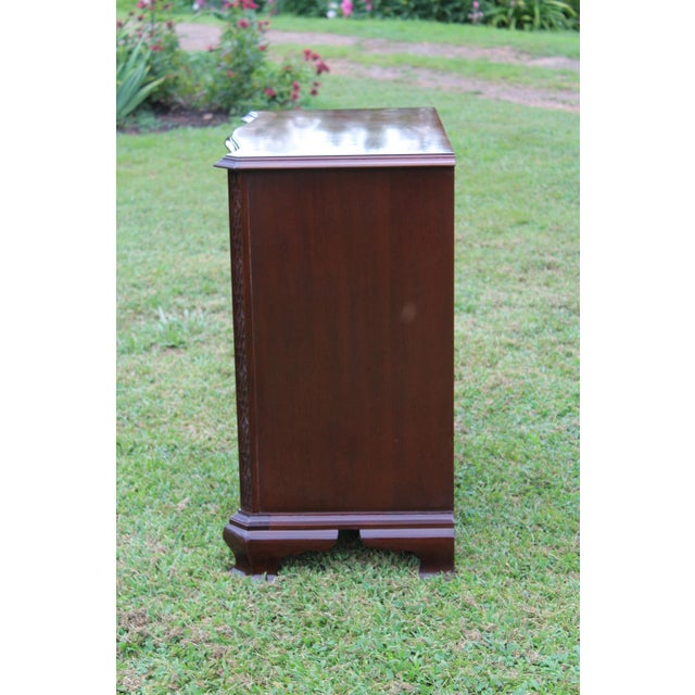 Councill Furniture Councill Furniture Mahogany Nightstands—A Pair For Sale - Image 4 of 18