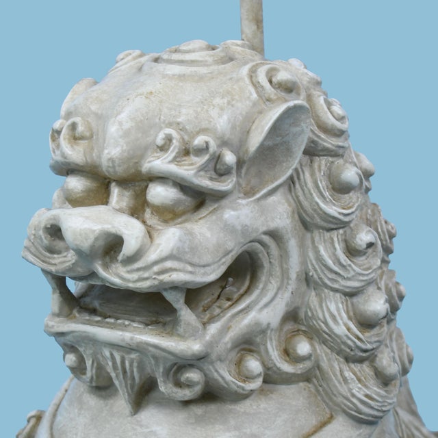 Chinoiserie Foo Dog Single Table Lamp For Sale - Image 3 of 4