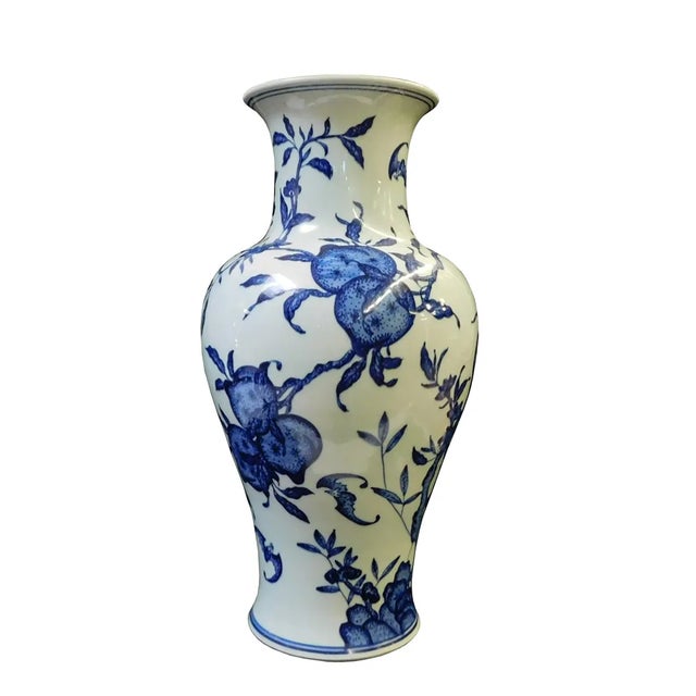 Chinese Blue White Porcelain Peach Graphic Vase For Sale