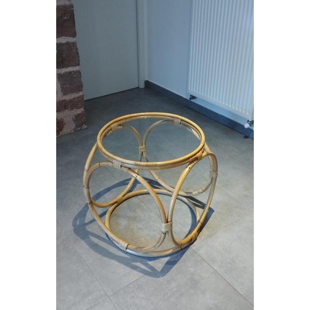 Be captivated by this charming Space Age Design coffee table, a piece that is both elegant, airy, and undeniably...