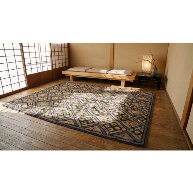 1920s Gray Geometric Folk Art Antique American Hooked Rug 4'2" X 5'6" Woven Wool Carpet For Sale - Image 13 of 15