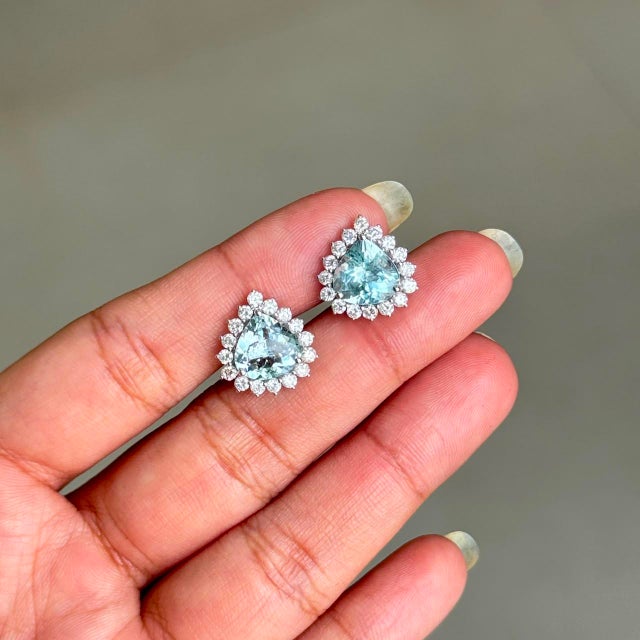 1900th Century Inspired 18k Gold Trillion Aquamarine Earrings With Diamonds, 3.55ct- A Pair For Sale In New York - Image 6 of 15