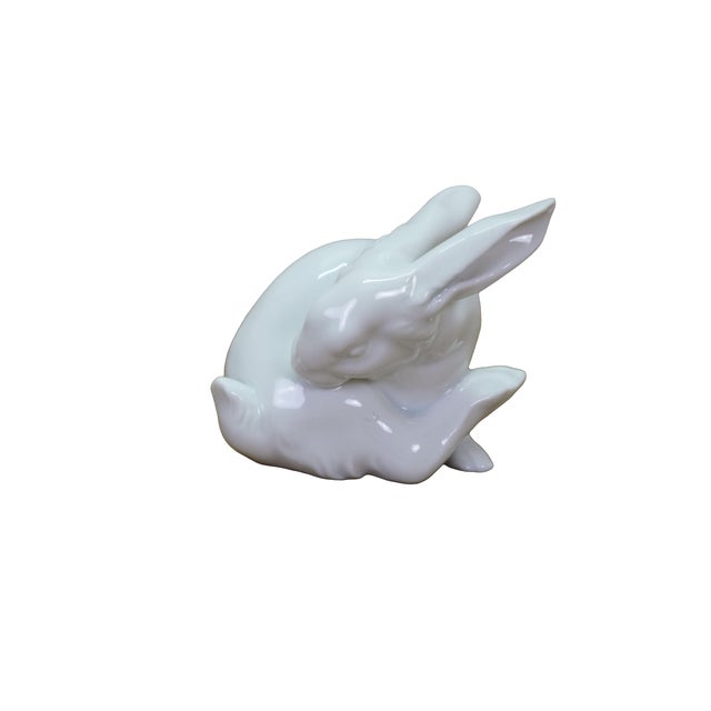 Antique Art Deco Augarten Wien porcelain preening white rabbit figurine. Made in Vienna Austria, circa 1934. Dimensions:...