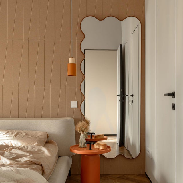 The Hvyli Q collection reinterprets the signature flowing language of oitoproducts through a refined asymmetrical...