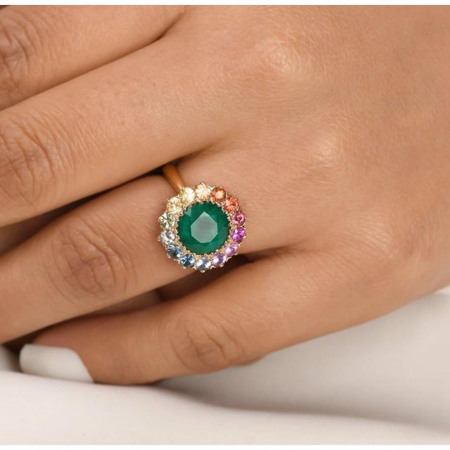 Emerald Natural 3.46 cts Zambian emerald and 1.46 cts Rainbow sapphire ring in 18k gold For Sale - Image 8 of 18