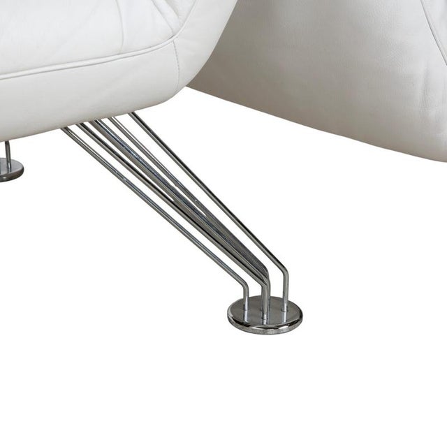 DS 142 White Leather Wing Lounger Sofa with Chrome Feet and Manual Function from de Sede For Sale - Image 10 of 18