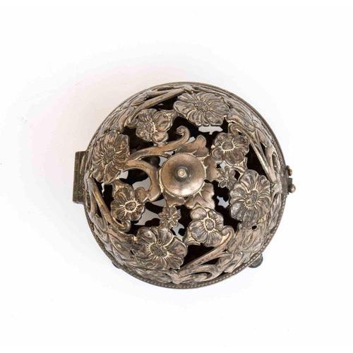 Low-Grade Silver Sewing Box, Early 20th Century For Sale - Image 3 of 5
