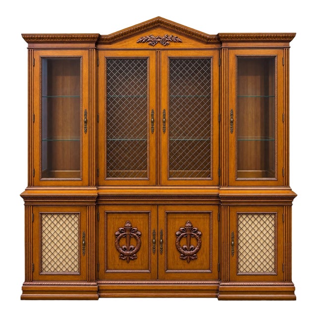 Vintage Davis Cabinet Co. 1657 Hutch – Fleming Walnut Breakfront China Cabinet For Sale