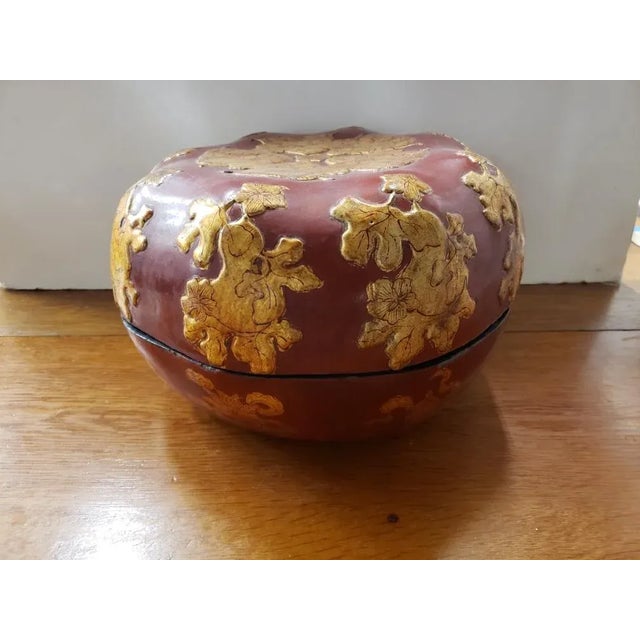 Late 19th Century Chinese Lacquerware Melon-Form Presentation Box For Sale - Image 4 of 12