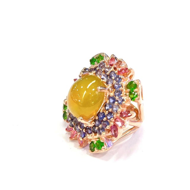 Baroque Bochic “Flamenco” Muti Gem & Fancy Sapphires 18k & Silver Large Cocktail Ring Size 6 For Sale - Image 3 of 4