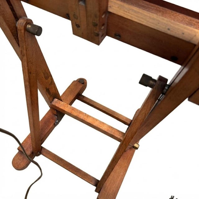Mid-20th Century Wooden Artists Studio Easel with Integrated Lamp, 1950s For Sale - Image 4 of 18