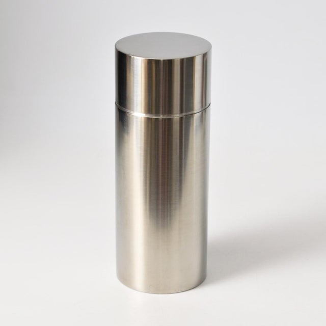 Rubber Cylinda Cocktail Shaker by Arne Jacobsen for Stelton, 1980s For Sale - Image 7 of 7