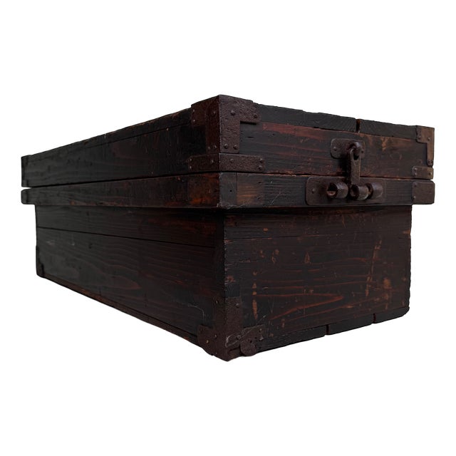 Antique Early Meiji Japanese Storage Chest with Lid and Wrought Iron For Sale